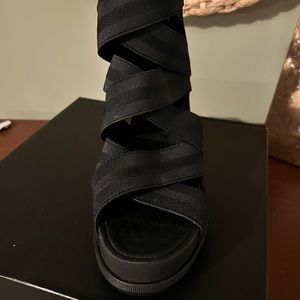 Sorel Joanie II Strap Sandals - BRAND NEW!